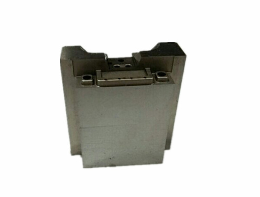 Point Gate Injection Automotive Precision Parts Single Cavity For Auto Body