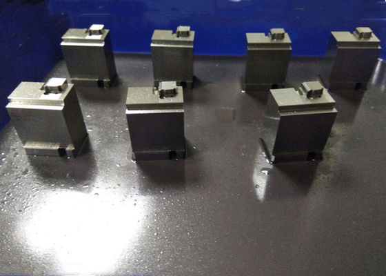 Fan Gate Precision Auto Components , Carbon Steel Die Casting Auto Parts ODM